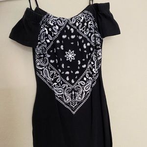 Off the shoulder bandana bodycon dress